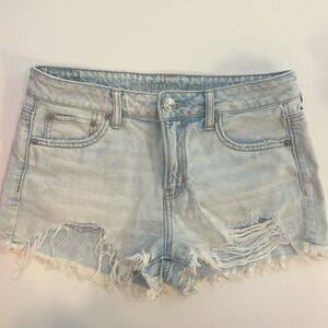 American Eagle Light Wash Jean Shorts Size 4